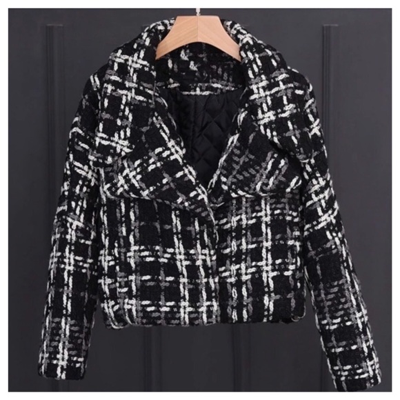 The BEYONKA Chunky Tweed Jacket - Picture 5 of 9